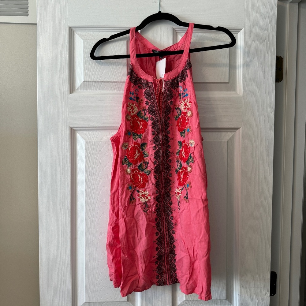 Womens Plus Size Embroidered Tanktop